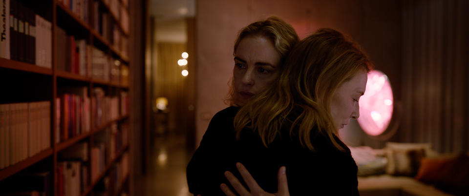 (L to R) Nina Hoss stars as Sharin Goodnow and Cate Blanchett stars as Lydia TÃ¡r in director Todd Field's TÃR, a Focus Features release. Credit:  Courtesy of Focus Features