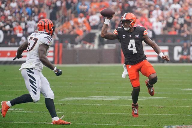 Deshaun Watson scores Browns' first touchdown of season, strums air guitar  to celebrate