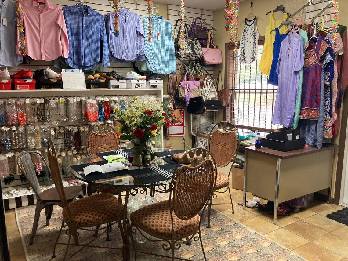 The Afterburner, a new small coffee & gift shop in Warner Robins, offers clothing and jewelry from India and the Philippines, along with other custom jewelry, American clothing, shoes and purses.