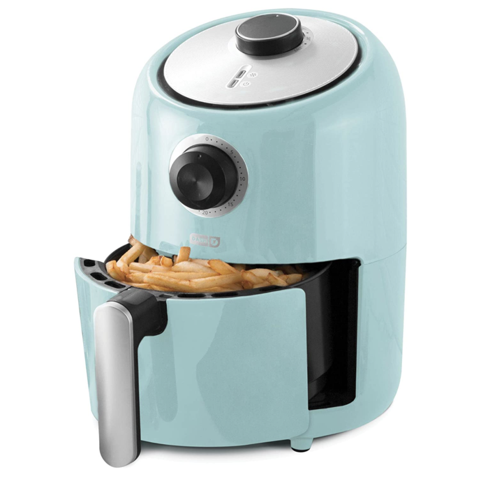 1.2-Litre Dash Compact Air Fryer in Aqua (Photo via Amazon)