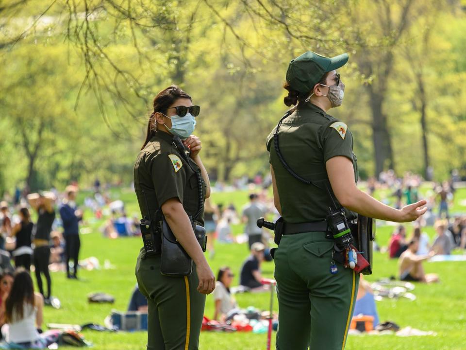 new york city parks busy weekend coronavirus