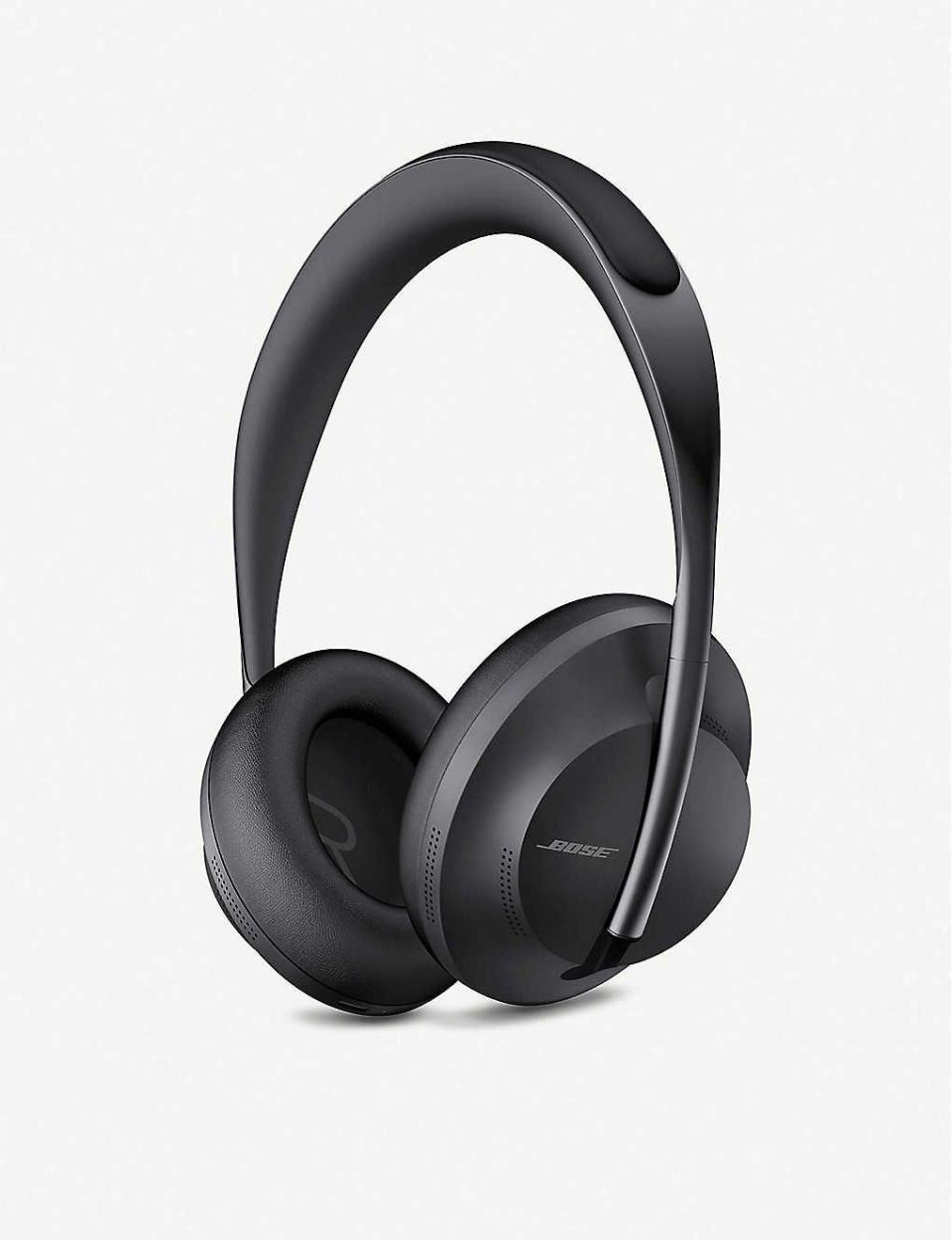 1) Bose Noise Cancelling Headphones 700