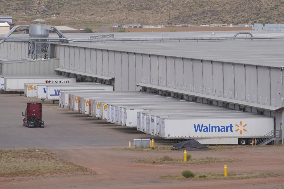 A large regional Walmart distribution center in Washington, Utah. Walmart has announced one-day delivery and other services to challenge Amazon. (Photo: George Frey via Getty Images)