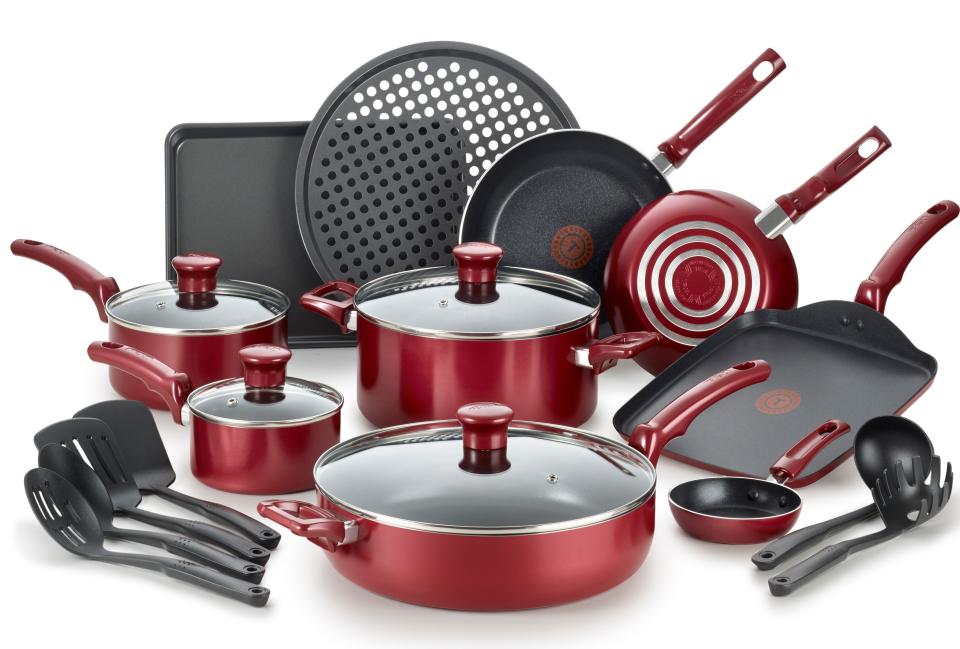This cookware set has heat indicators that can tell you when a pan is preheated and ergonomic handles so you're more careful when bringing your pasta from pot to plate. The set's dishwasher safe so you won't have to worry so much about making a mess.&nbsp;<strong><a href="https://fave.co/2Y3Rzav" target="_blank" rel="noopener noreferrer">Originally $80, get this set as a Black Friday deal for $50</a></strong>.