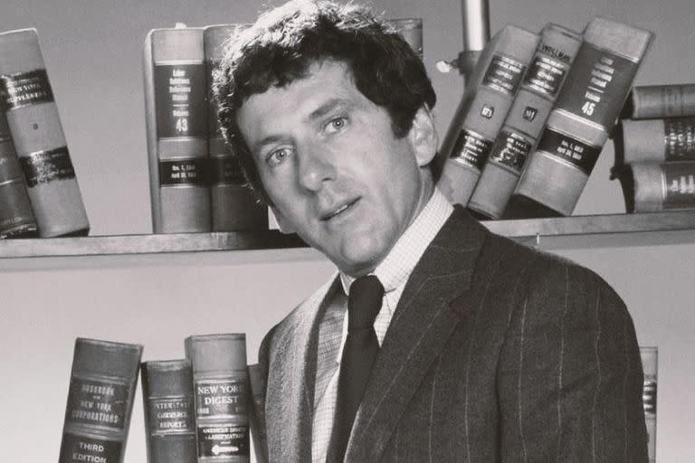 Newman interpretó al abogado Anthony J. Petrocelli en la serie de mediados de los años setenta