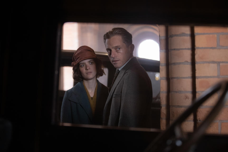 Charlotte Ritter (Liv Lisa Fries) and Gereon Rath (Volker Bruch) in S4 of <em>Babylon Berlin</em>