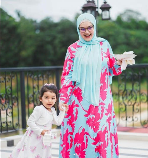  Siti welcomed her first daughter Aafiyah in 2018.