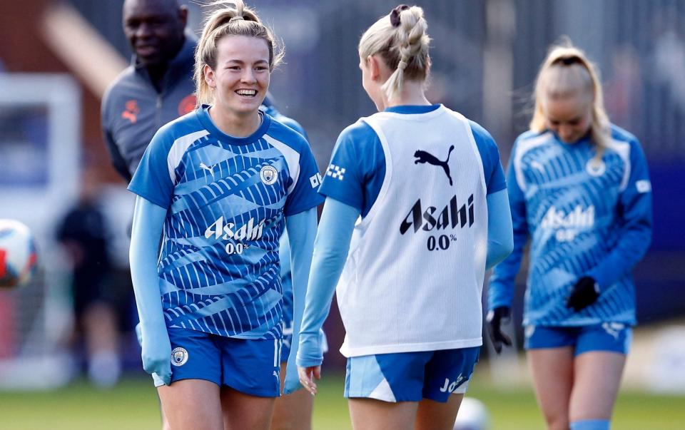 Lauren Hemp training with Man City