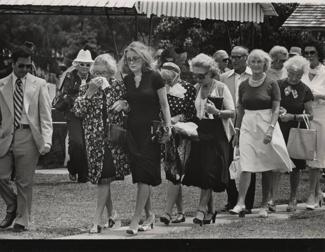 File photo from Aug. 16, 1977, of Lou Walters’ funeral at Lakeside Memorial Park in Miami. Walters was Barbara Walters father.