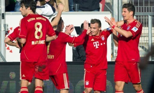 Der deutsche Fußball-Rekordmeister Bayern München hat auf seiner einsamen Titeljagd auch beim Abstiegskandidaten 1899 Hoffenheim keine Gnade gezeigt. Mit dem 1:0 im Kraichgau gelang dem souveränen Tabellenführer der elfte Auswärtssieg der Saison. Nationalstürmer Mario Gomez (r.) erzielte die Führung