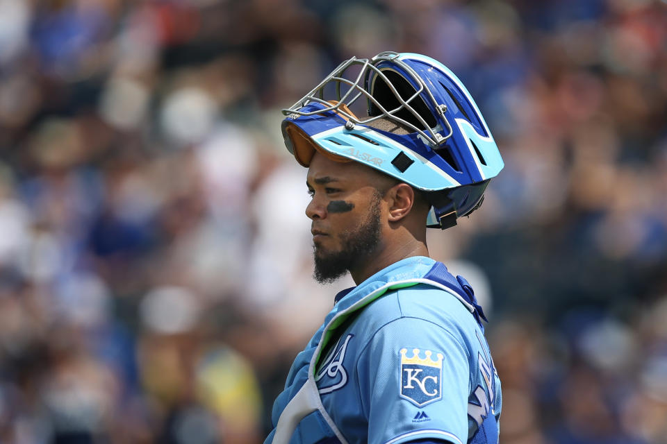 KANSAS CITY, MO - MAY 25: Kansas City Royals catcher Martin Maldonado (16) in the eighth inning of an MLB game between the New York Yankees and Kansas City Royals on May 25, 2019 at Kauffman Stadium in Kansas City, MO.  (Photo by Scott Winters/Icon Sportswire via Getty Images)