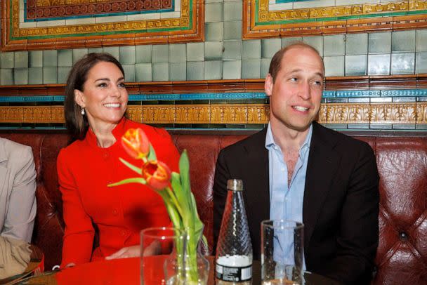 PHOTO: Britain's Prince William and Kate, Princess of Wales visit the Dog & Duck pub in London, May 4, 2023. (Jamie Lorriman/AP)