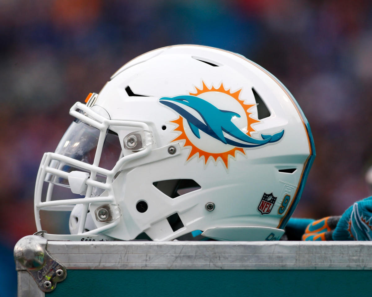 Jordan Scarlett will make the Miami Dolphins in 2021