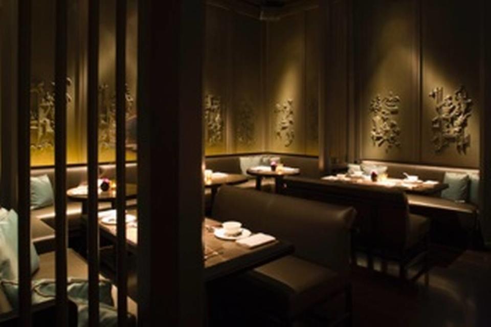 En Hakkasan el menú tienta con una visión moderna de la cocina china.