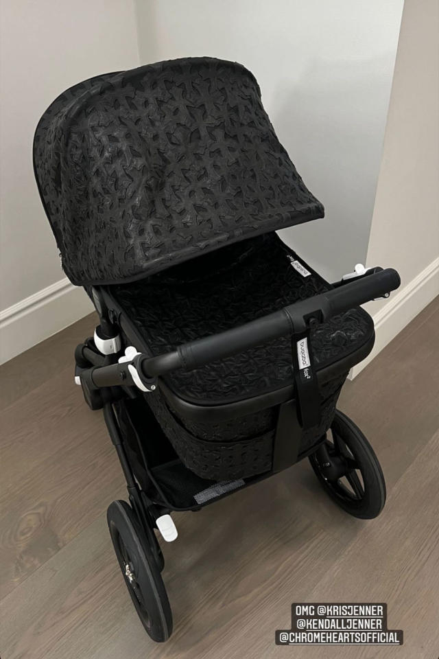 The stroller Fendi used by Kylie Jenner on her account Instagram