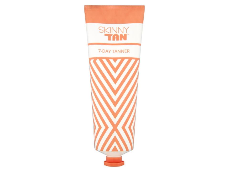 This gradual tan develops over six hours to give you a healthy bronzed glowBoots