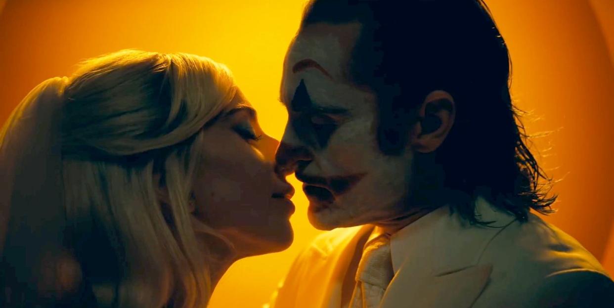 lady gaga and joaquin phoenix in joker folie a deux