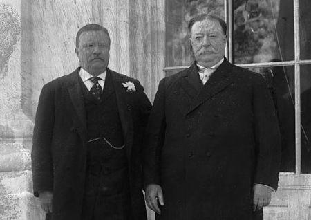 President Theodore Roosevelt (L) and William Howard Taft. Library of Congress