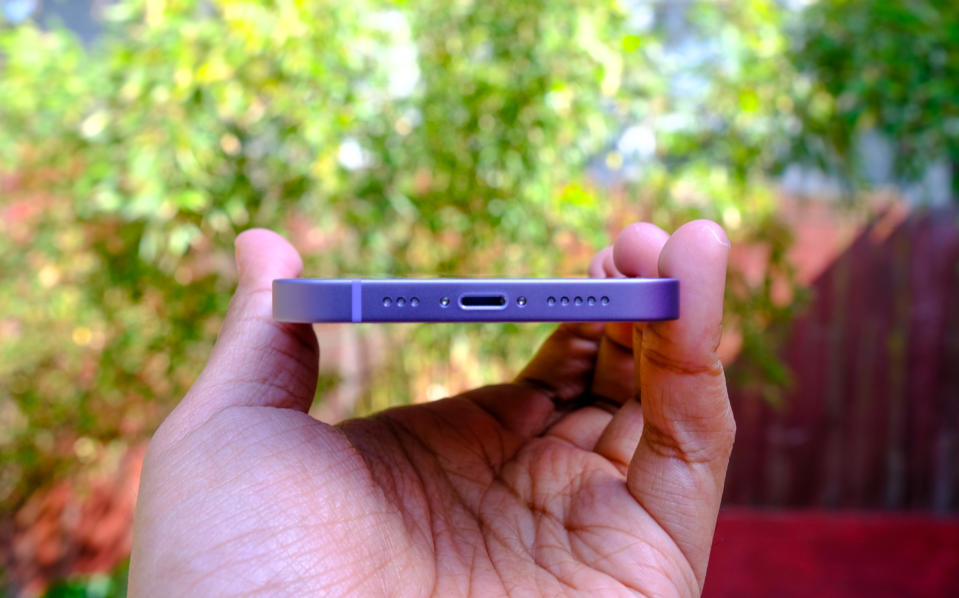 <p>Apple iPhone 12 in purple</p>
