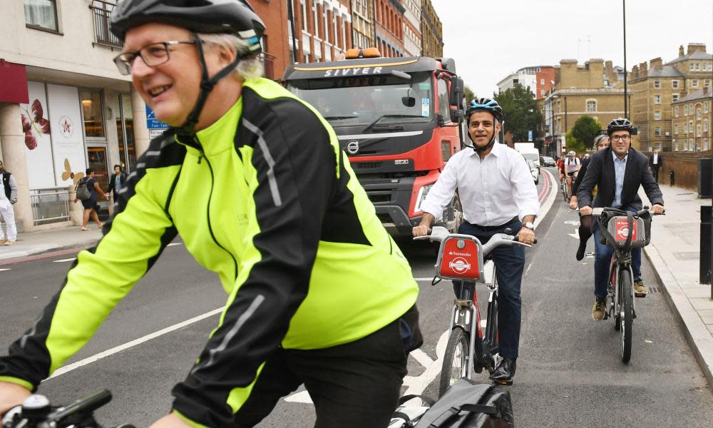 Sadiq Khan, and London’s walking and cycling commissioner, Will Norman, open a major extension to Cycle Superhighway 6 between Farringdon and King’s Cross on 20 September