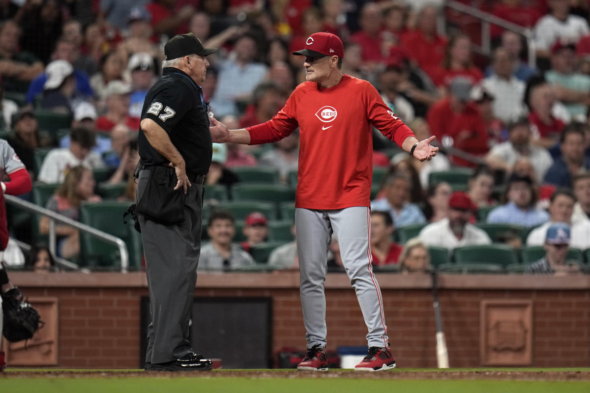 Reds fire manager David Bell after 6 seasons, name bench coach Freddie Benavides interim manager