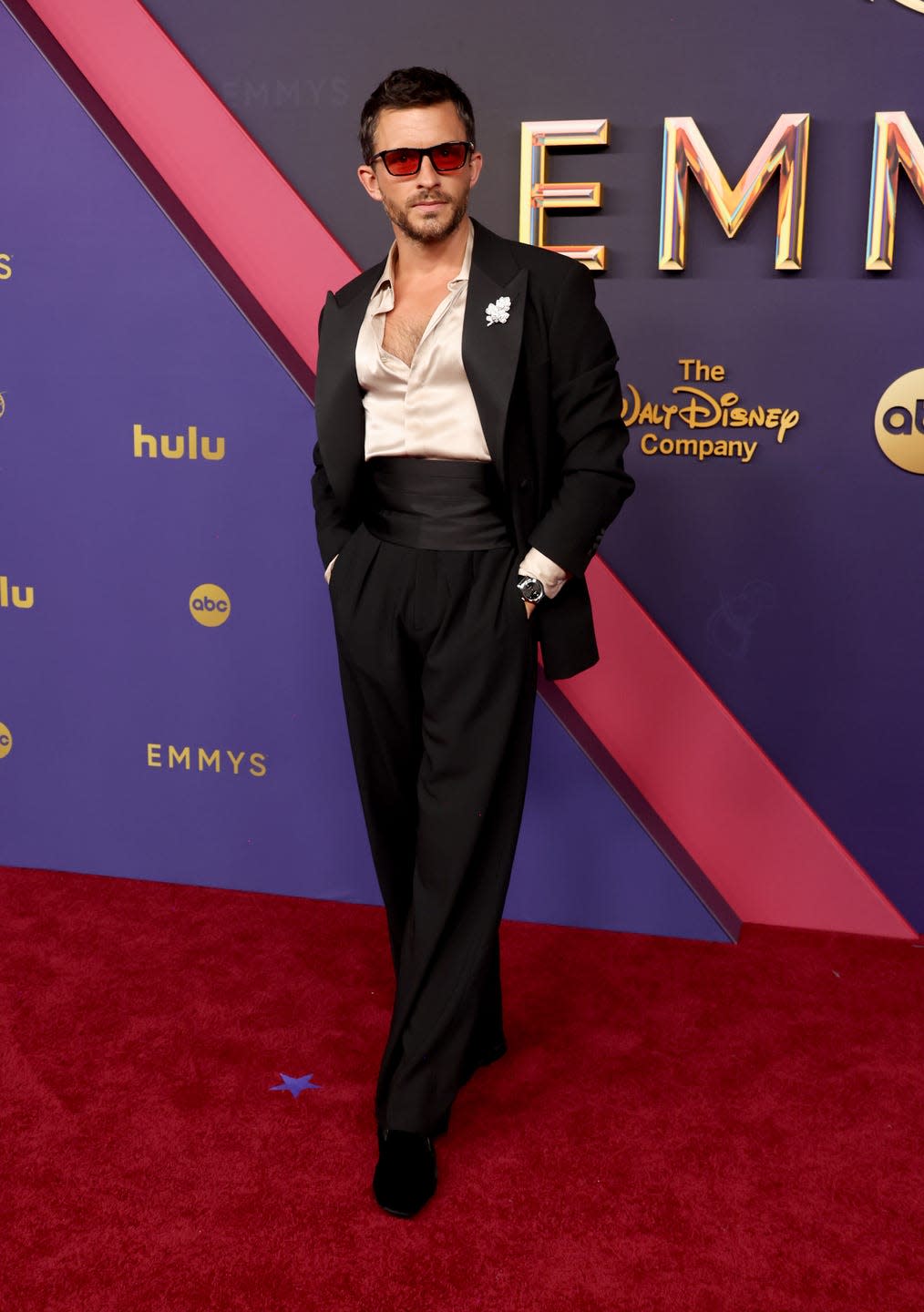 jonathan bailey in giorgio armani