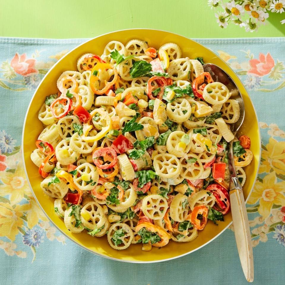 spicy veggie pasta salad