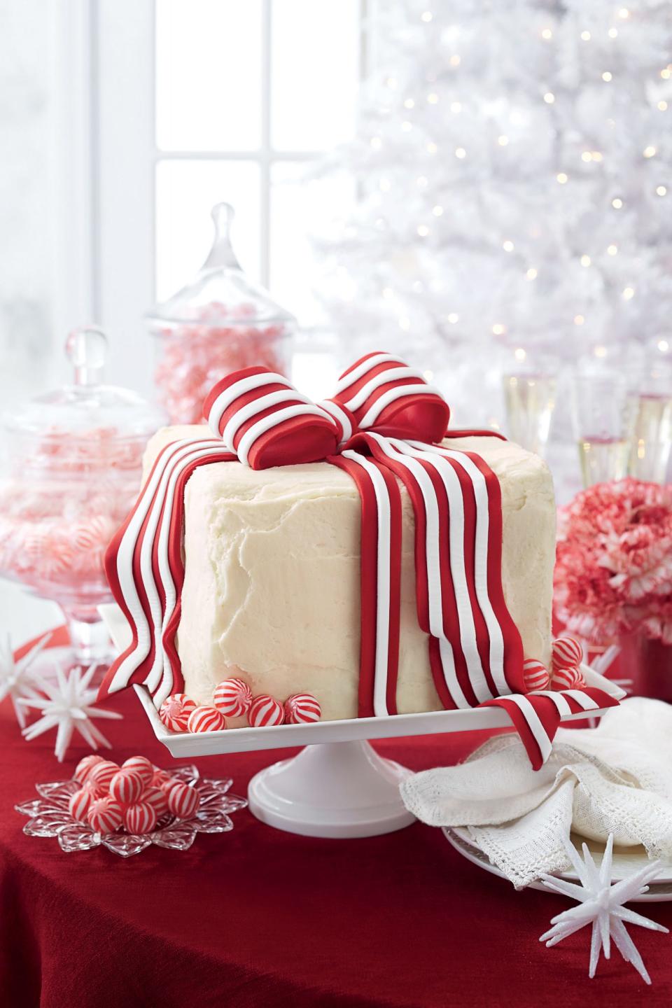 White Cake with Peppermint Frosting