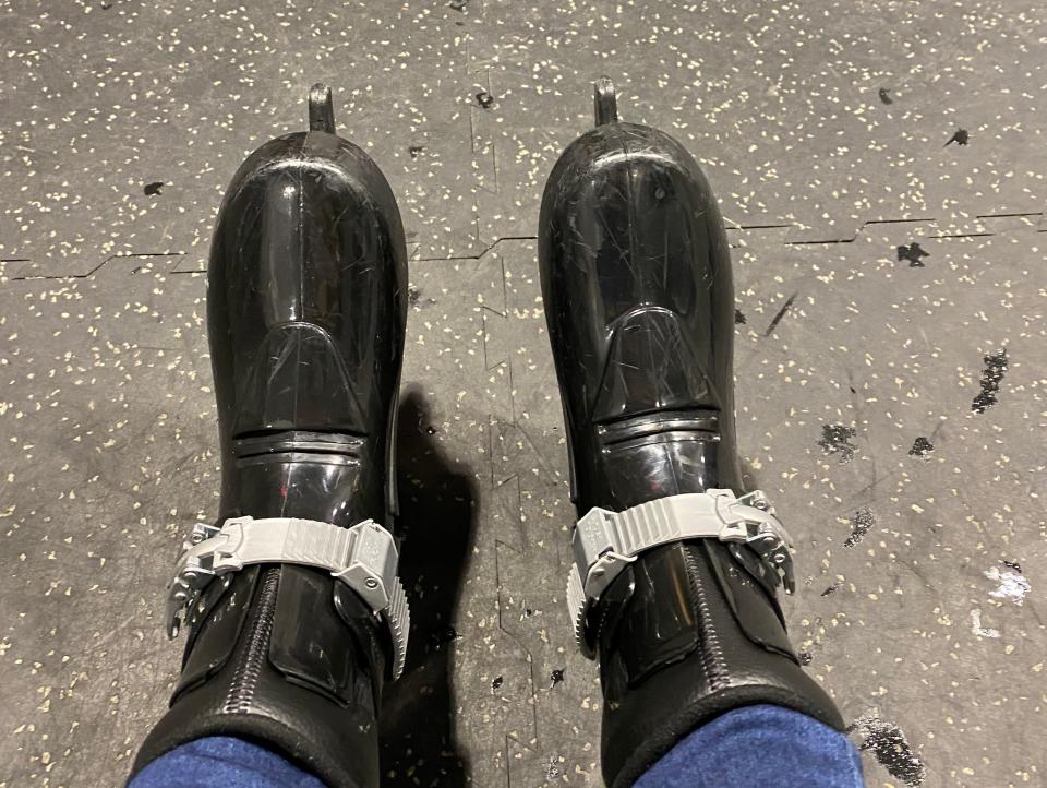 rental skates rockefeller center