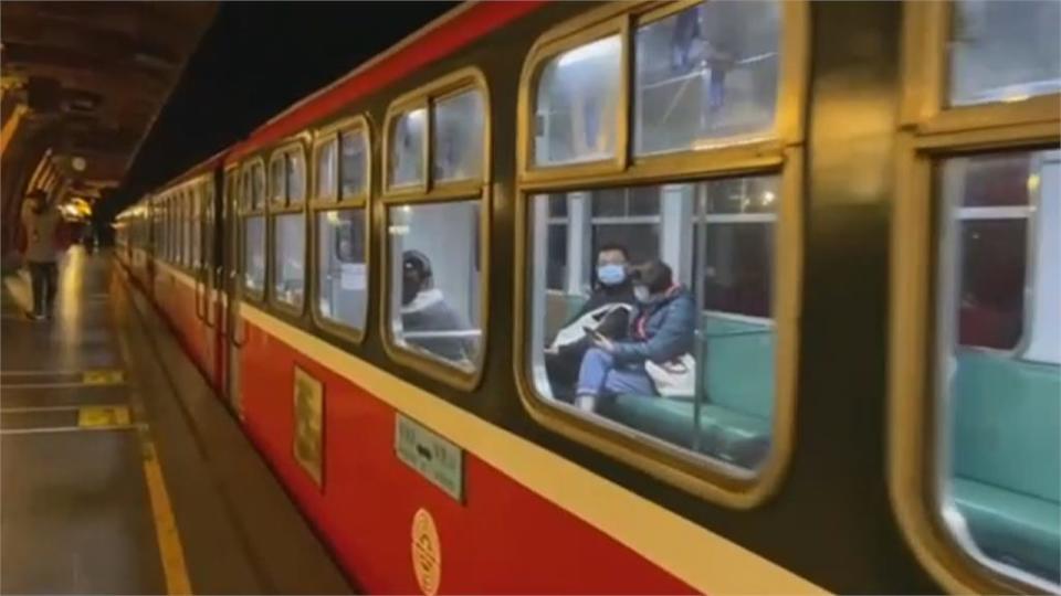 睽違80多天！　阿里山森林小火車復駛　車站湧入鐵道迷