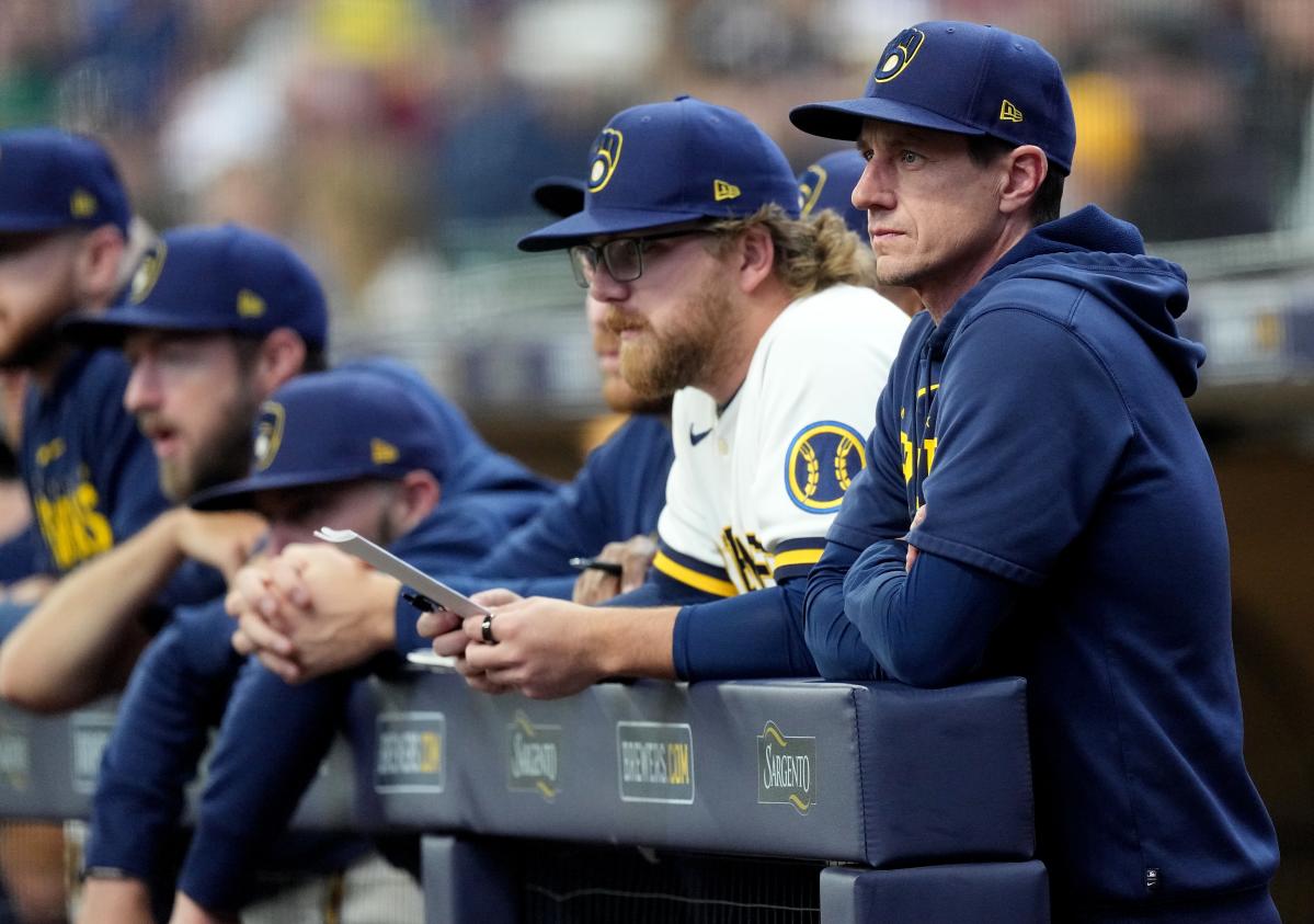 Craig Counsell’s contract is set to expire. It would be a mistake for Brewers to let him walk.