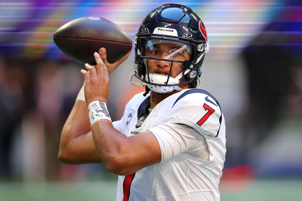 ATLANTA, GEORGIA – OCTOBER 08: C.J. Stroud #7 of the Houston Texans warms up before the game against the Atlanta Falcons at Mercedes-Benz Stadium on October 08, 2023 in Atlanta, Georgia. (Photo by Kevin C. Cox/Getty Images)