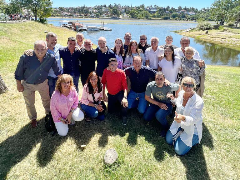 En Villa Carlos Paz Rodríguez Larreta almorzó con referentes del PRO cordobés.