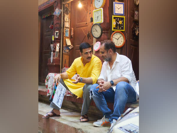 Akshay Kumar on 'Raksha Bandhan' set with Aanand L Rai