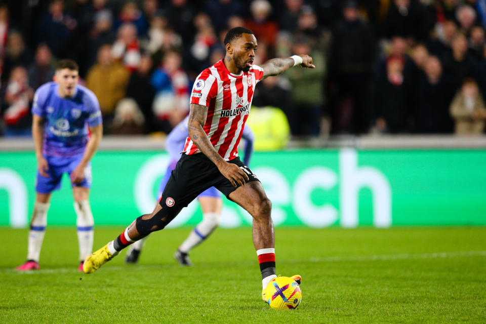 BRENTFORD, ENGLAND - JANUARY 14: Ivan Toney of Brentford scores the opening goal from the penalty spot during the Premier League match between Brentford FC and AFC Bournemouth at Brentford Community Stadium on January 14, 2023 in Brentford, United Kingdom. (Photo by Craig Mercer/MB Media/Getty Images)