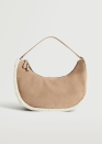 <p><a href="https://shop.mango.com/fr/femme/sac-baguette/sac-cuir-imitation-mouton-combine_17087109.html" rel="nofollow noopener" target="_blank" data-ylk="slk:Acheter chez Mango en cliquant ici - 29,99 € au lieu de 59,99 €;elm:context_link;itc:0;sec:content-canvas" class="link ">Acheter chez Mango en cliquant ici - 29,99 € au lieu de 59,99 €</a>l </p> <br><a href="https://www.femina.fr/diaporama/mango-voici-notre-selection-de-sacs-soldes-a-moins-de-30-euros#xtor=AL-34" rel="nofollow noopener" target="_blank" data-ylk="slk:Voir la suite des photos sur Femina.fr;elm:context_link;itc:0;sec:content-canvas" class="link ">Voir la suite des photos sur Femina.fr</a><br><h3>A lire aussi</h3><ul><li><a href="https://www.femina.fr/diaporama/soldes-12-paires-de-bottines-zara-a-moins-de-50-euros-pour-un-hiver-stylee#xtor=AL-34" rel="nofollow noopener" target="_blank" data-ylk="slk:Soldes : 12 paires de bottines Zara à moins de 50 euros pour un hiver stylée !;elm:context_link;itc:0;sec:content-canvas" class="link ">Soldes : 12 paires de bottines Zara à moins de 50 euros pour un hiver stylée !</a></li><li><a href="https://www.femina.fr/diaporama/mode-10-facons-de-porter-le-fuchsia-comme-emily-ratajkowski-et-kate-middleton#xtor=AL-34" rel="nofollow noopener" target="_blank" data-ylk="slk:Mode : 10 façons de porter le fuchsia comme Emily Ratajkowski et Kate Middleton;elm:context_link;itc:0;sec:content-canvas" class="link ">Mode : 10 façons de porter le fuchsia comme Emily Ratajkowski et Kate Middleton</a></li><li><a href="https://www.femina.fr/diaporama/a-la-recherche-d-une-robe-pour-les-fetes-voici-10-modeles-qui-devraient-vous-plaire#xtor=AL-34" rel="nofollow noopener" target="_blank" data-ylk="slk:À la recherche d'une robe pour les fêtes ? Voici 10 modèles qui devraient vous plaire !;elm:context_link;itc:0;sec:content-canvas" class="link ">À la recherche d'une robe pour les fêtes ? Voici 10 modèles qui devraient vous plaire !</a></li><li><a href="https://www.femina.fr/diaporama/qu-est-ce-qu-on-offre-a-un-homme-pour-noel-voici-quelques-idees#xtor=AL-34" rel="nofollow noopener" target="_blank" data-ylk="slk:Qu'est-ce qu'on offre à un homme pour Noël ? Voici quelques idées !;elm:context_link;itc:0;sec:content-canvas" class="link ">Qu'est-ce qu'on offre à un homme pour Noël ? Voici quelques idées !</a></li><li><a href="https://www.femina.fr/diaporama/mode-ces-pyjamas-que-l-on-a-hate-de-porter-a-noel#xtor=AL-34" rel="nofollow noopener" target="_blank" data-ylk="slk:Mode : ces pyjamas que l'on a hâte de porter à Noël !;elm:context_link;itc:0;sec:content-canvas" class="link ">Mode : ces pyjamas que l'on a hâte de porter à Noël !</a></li></ul>