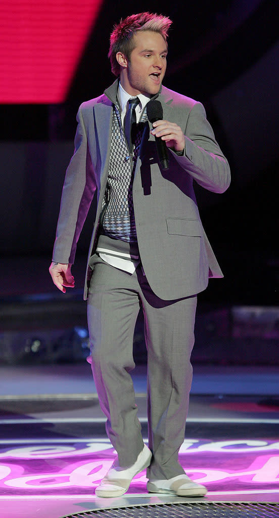 Blake Lewis performs as one of the top 12 contestants on the 6th season of American Idol.