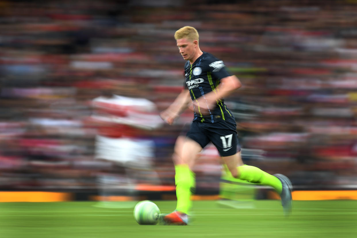 Kevin De Bruyne was one of dozens of Premier League stars whose offseasons were woefully short. Now he’s injured. (Getty)