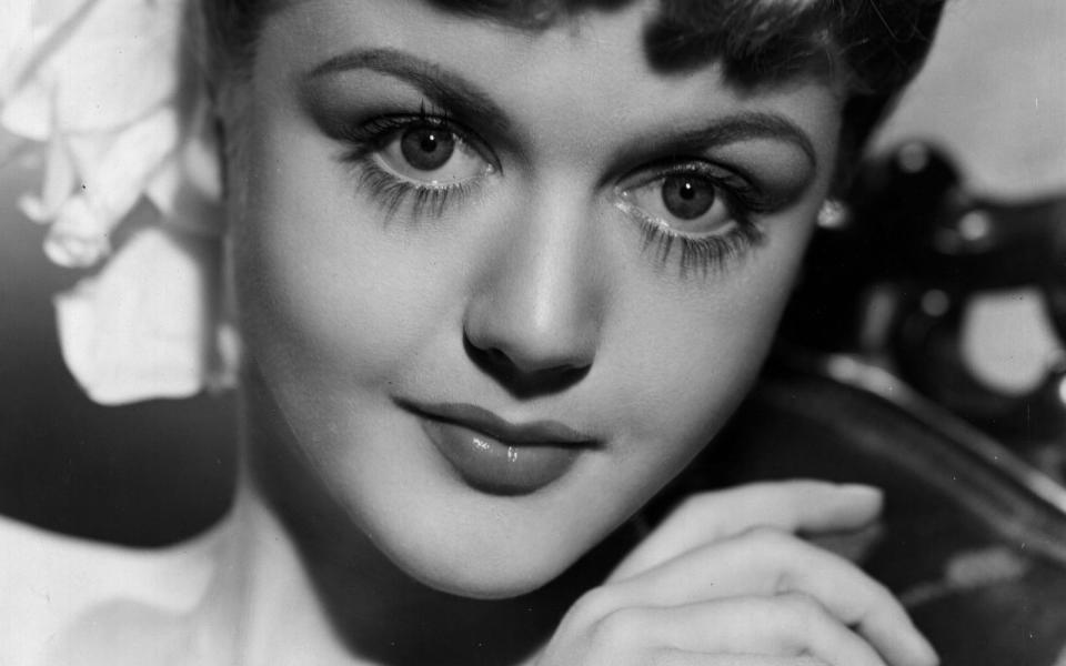 Angela Lansbury war 75 Jahre lang vor der Kamera zu sehen. Auch im Alter von 93 Jahren spielte sie in der Weihnachtsgeschichte "Buttons" die Figur Rose überzeugend. (Bild: Hulton Archive)