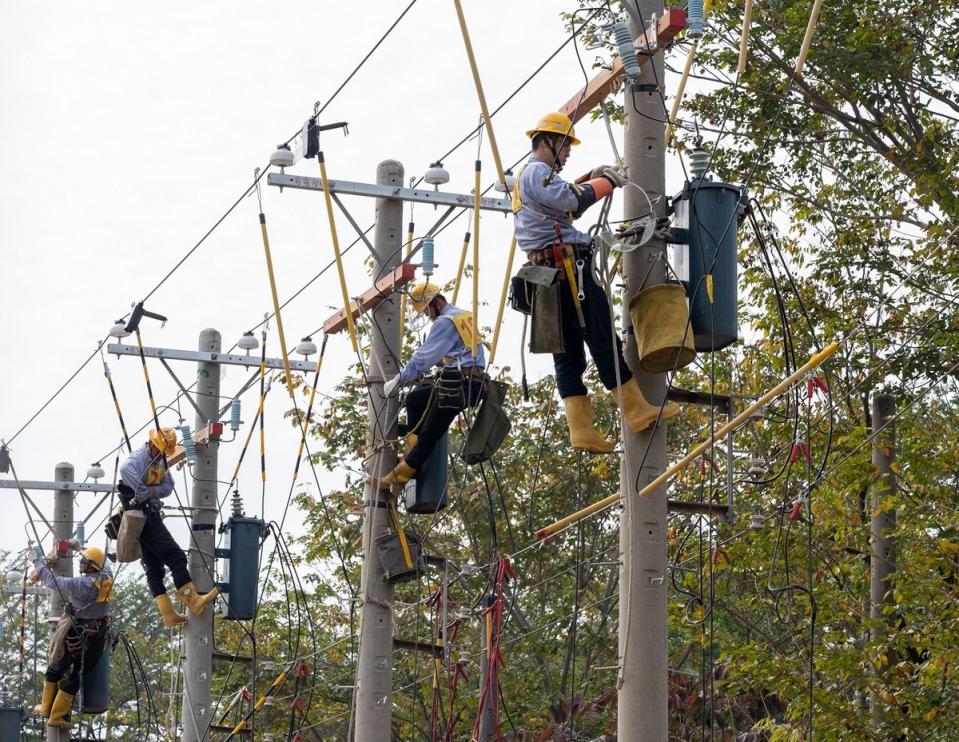 北台灣昨天大雷雨，造成新北市、桃園、新竹共將近8千戶停電，外界質疑供電韌性不足。（示意圖）   圖：翻攝自台電網站