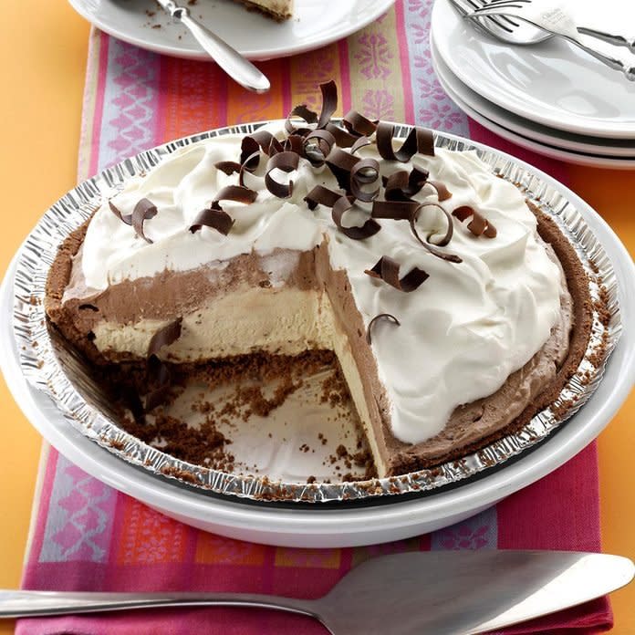 Mocha Java Pie With Kahlua Cream Exps143397 Wthupc2643379a02 09 2b Rms 2