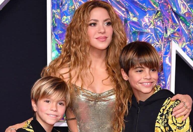 El hijo de shakira, Sasha Piqué Mebarak, sorprendió a todos con su talento musical