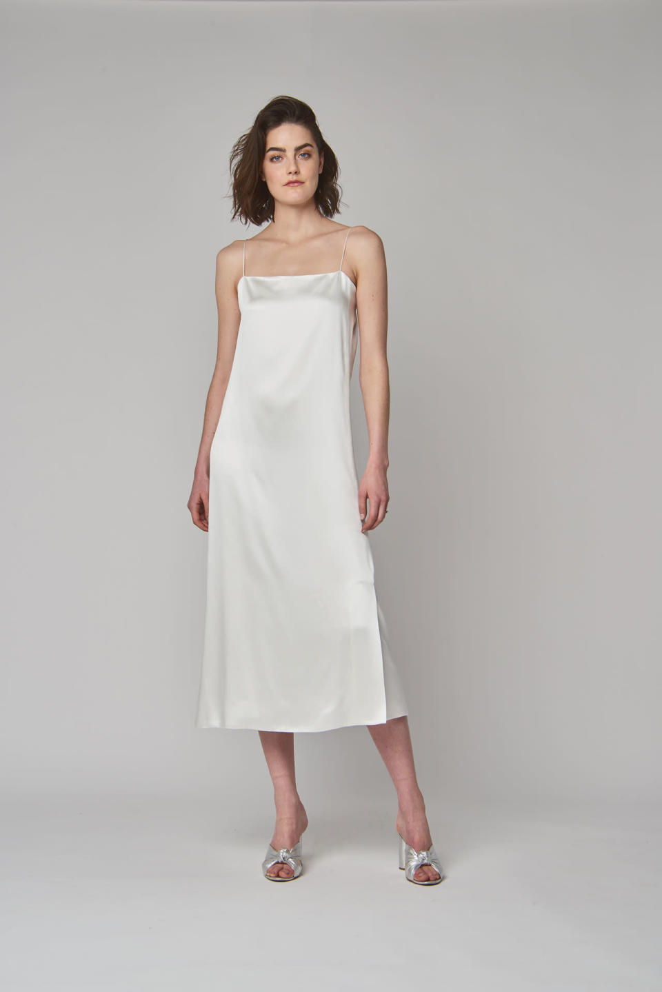 <p>For the minimalist bride, a simple white dress. (Photo: Courtesy of Alexandra Grecco) </p>