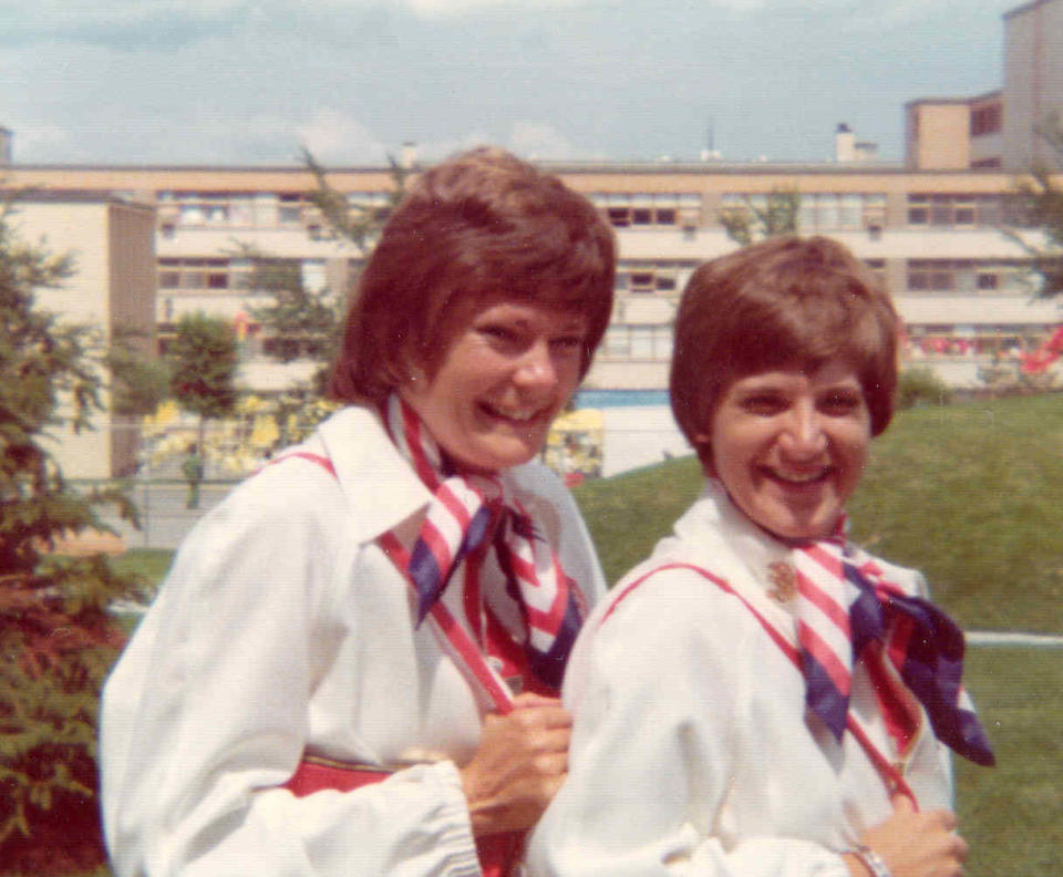 Co-captains Pat Summitt and Juliene Simpson share a patriotic smile.