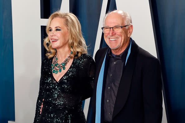 BEVERLY HILLS, CALIFORNIA - FEBRUARY 09: Jane Buffett and Jimmy Buffett attend the Vanity Fair Oscar Party at Wallis Annenberg Center for the Performing Arts on February 09, 2020 in Beverly Hills, California. (Photo by Taylor Hill/FilmMagic,)