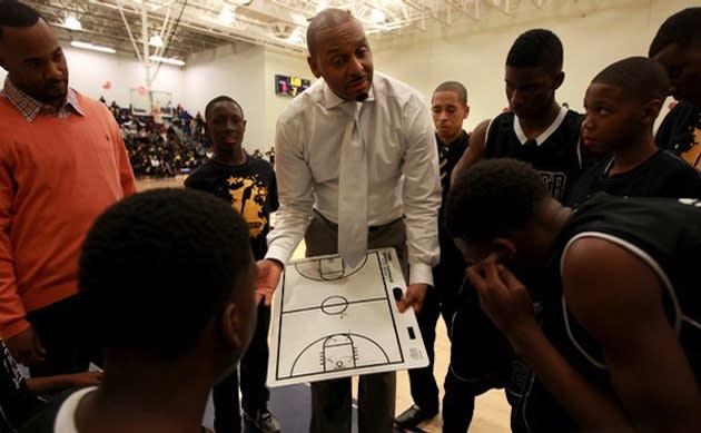 Former NBA star Penny Hardaway coaches the Lester Middle School basketball team — Memphis Commercial Appeal