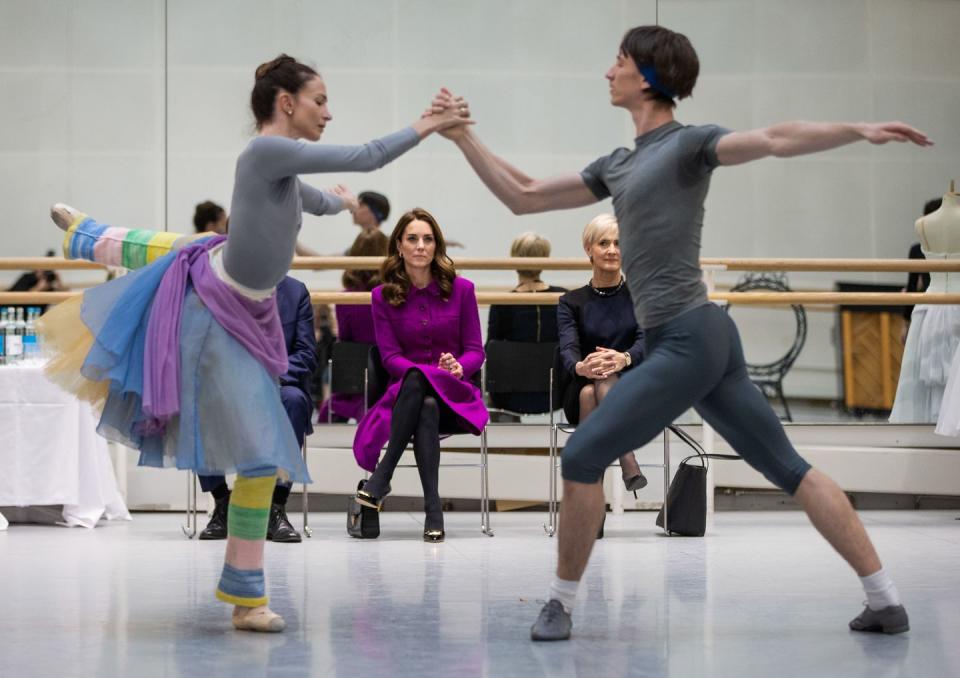 <p>Duchess Kate watches Royal Ballet principal dancers Lauren Cuthbertson and Vadim Muntagirov rehearsing the romantic ballet "The Two Pigeons" during her visit to the Royal Opera House.</p>