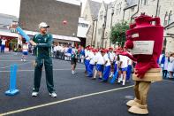 The last time the Ashes were held in England, for some reason it was decided that we'd need to see a human-sized walking representation of what the two teams were playing for. Thankfully people have seen sense this time around.