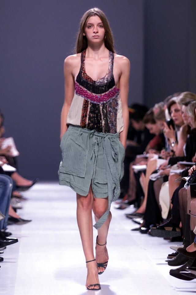 PHOTO RUNWAY BALENCIAGA BY NICOLAS GHESQUIÈRE –