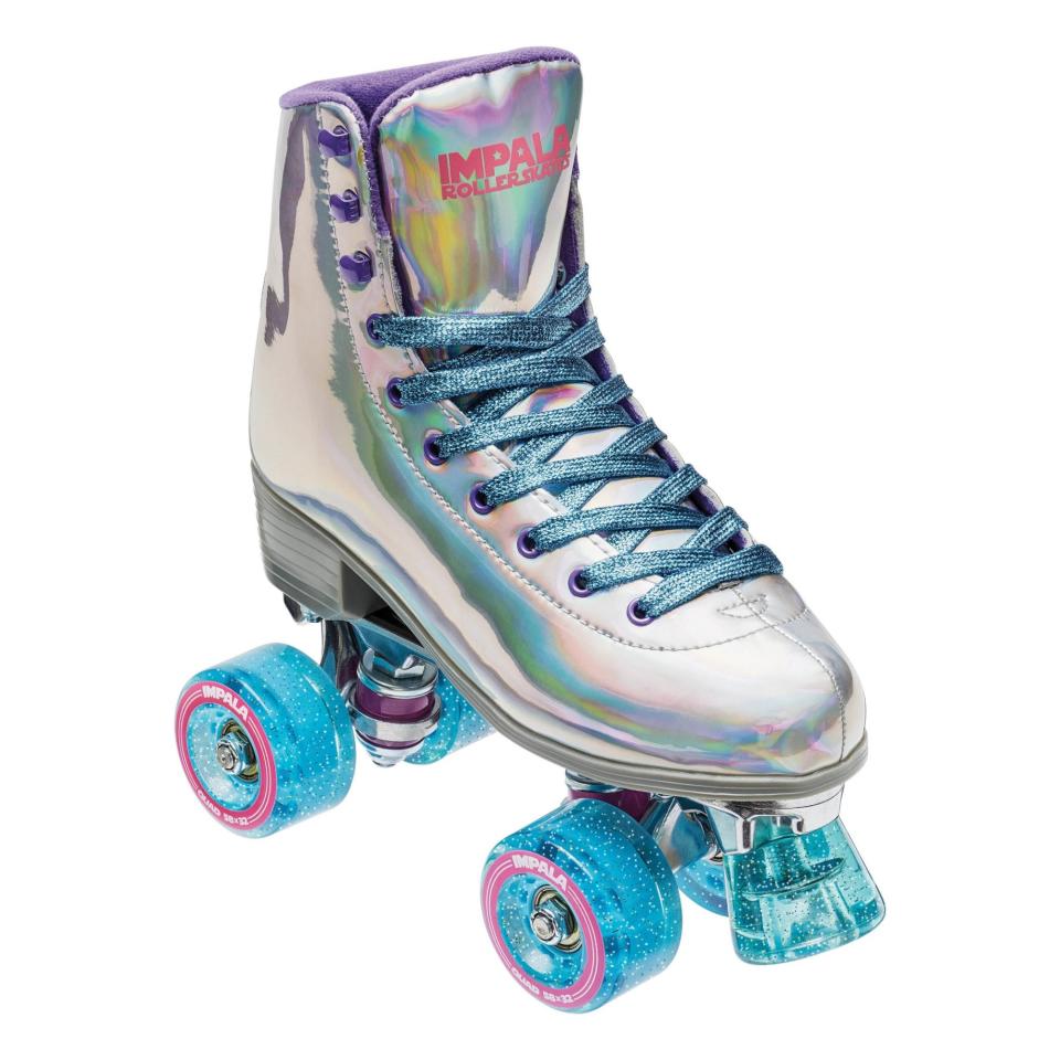 Impala Holographic Rollerskates (Photo: Smallable)



